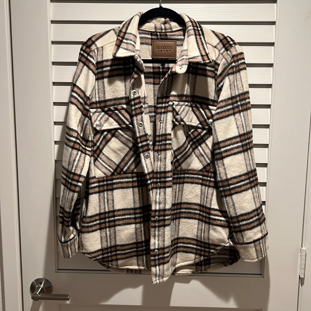 Blank NYC women’s plaid shacket